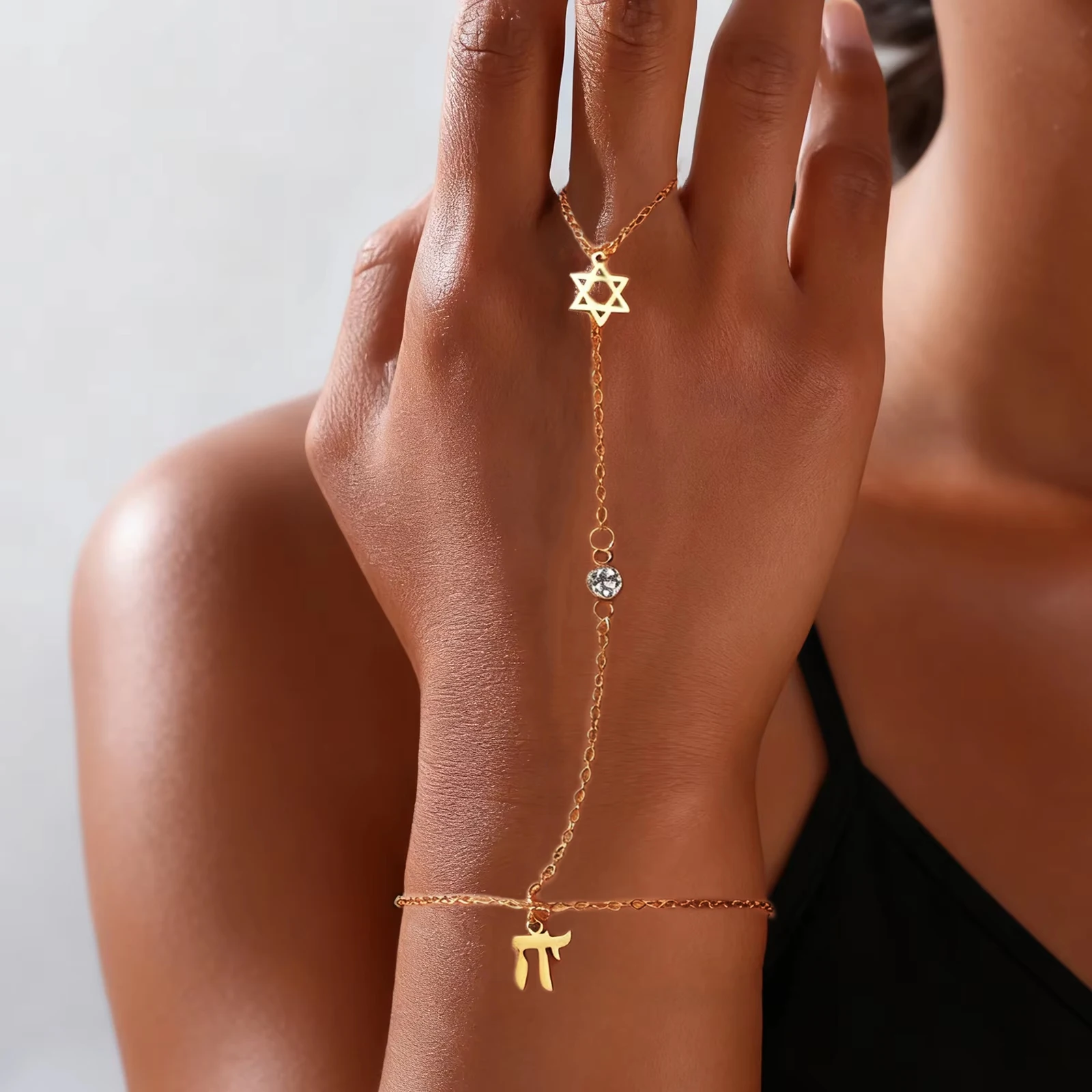 Jewelry & Watches Spółka Z Ograniczoną Odpowiedzialnością - Pulsera de Dedo con Estrella de