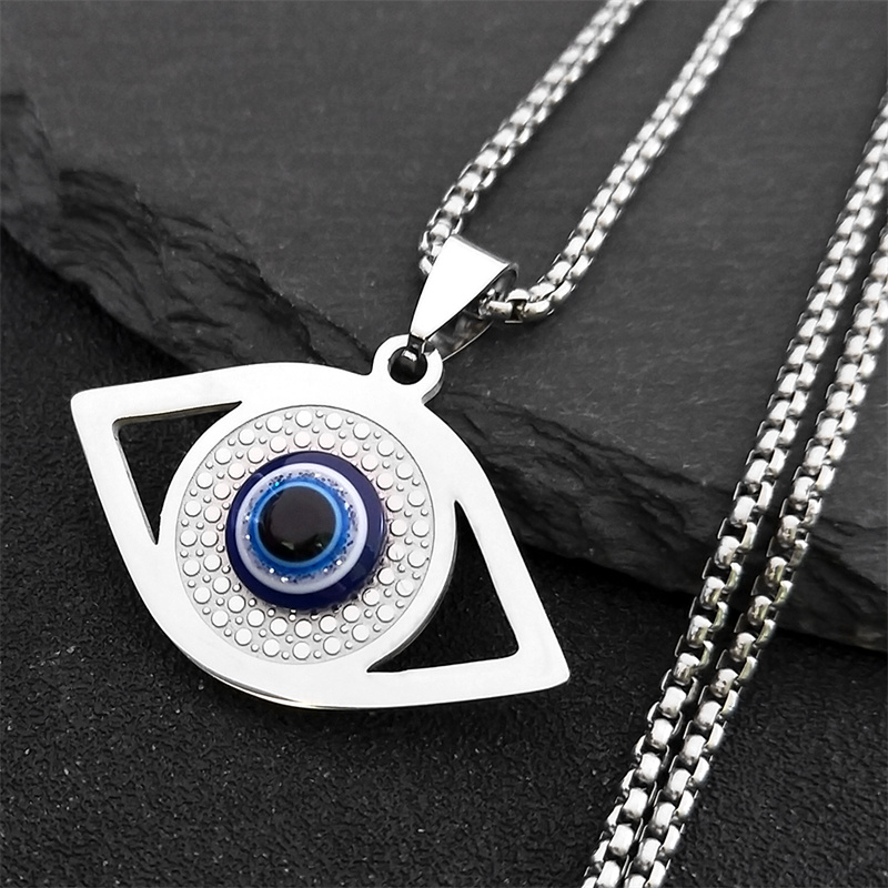 Jewelry & Watches Spółka Z Ograniczoną Odpowiedzialnością - Collar y Pulsera de Acero Inoxidable