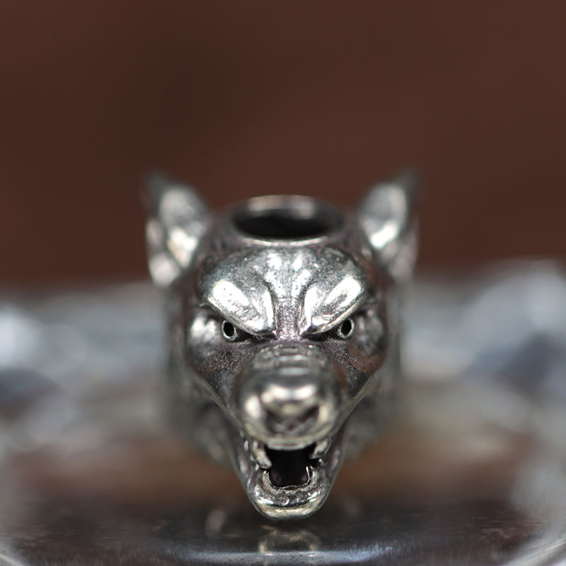 Escultura de cabeza de guerrer - Wolf Jewelry & Watches Tampa Reviews reseña y precio