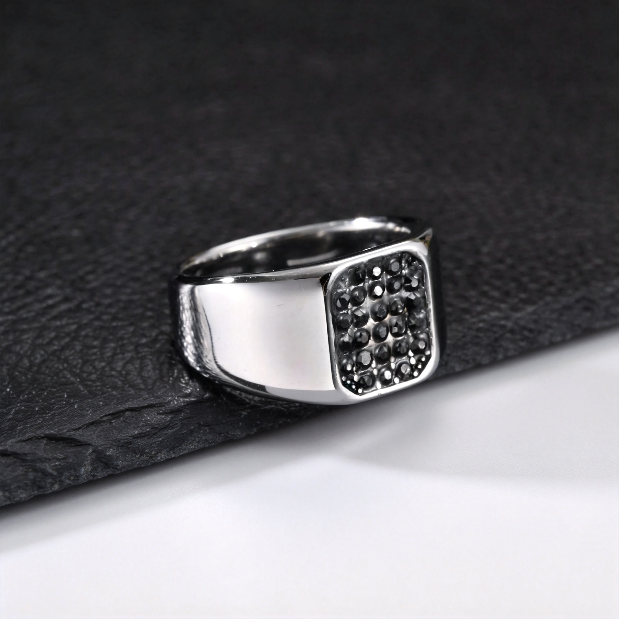 Anillo de Sello Punk de Acero  - Mens Signet Ring reseña y precio